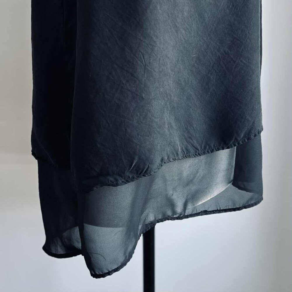 RUDSAK Black Cupro-Viscose Layered Sleeveless Blouse with Keyhole Back – US L - Picture 2 of 12